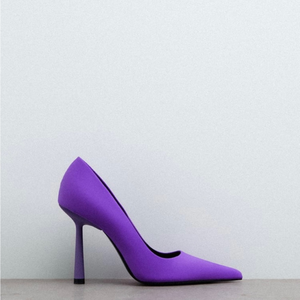 Zara NWT size 35/5 bright lilac pumps beautiful! Sold out everywhere!